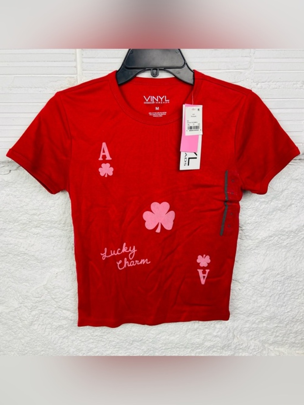 NWT Vinyl Threaded Red "Lucky Charm" Clover Graphic Tee size medium